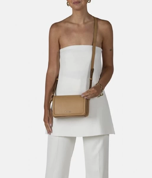 BURKELY Beloved Bailey Crossbody Bag Coy Cognac 2 BURKELY Beloved Bailey Crossbody Bag Coy Cognac - Afbeelding 2