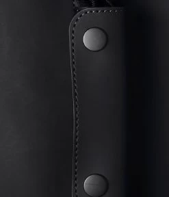 Rains Gym Bag Black -Mode Tas 13380 black 6 600