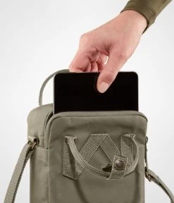 Fjallraven Kanken Sling Pink -Mode Tas Fjallraven kanken sling handtas fog 021 handbag tablet 600
