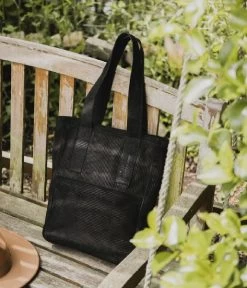 Cowboysbag Shopper Avon Black 11 Cowboysbag Shopper Avon Black -Mode Tas cowboysbag 3202 Avon shopper black11 600