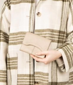 Cowboysbag Purse Newmill Sand -Mode Tas cowboysbag 3263 newmill purse sand 1 1 600