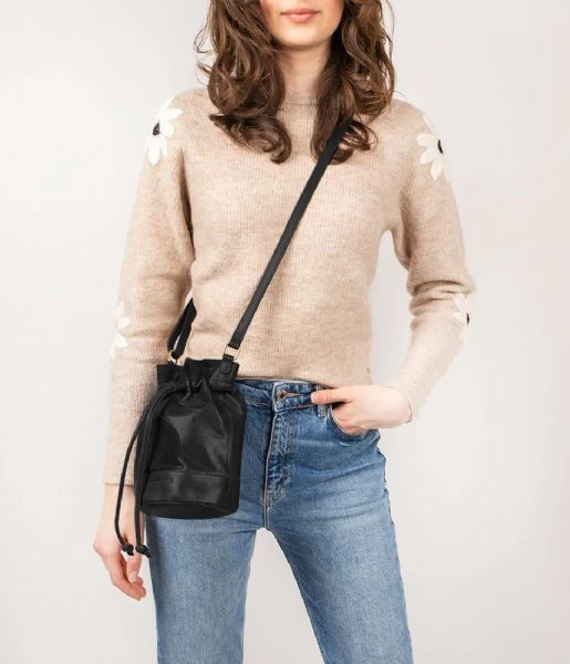 Cowboysbag Mini Bucket YinYang X Dappermaentje Black 2 Cowboysbag Mini Bucket YinYang X Dappermaentje Black - Afbeelding 2