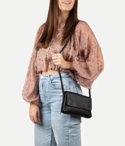 Crossbody Vi Black 6 Crossbody Vi Black -Mode Tas tlgb 201174 crossbodyVi black 2 600